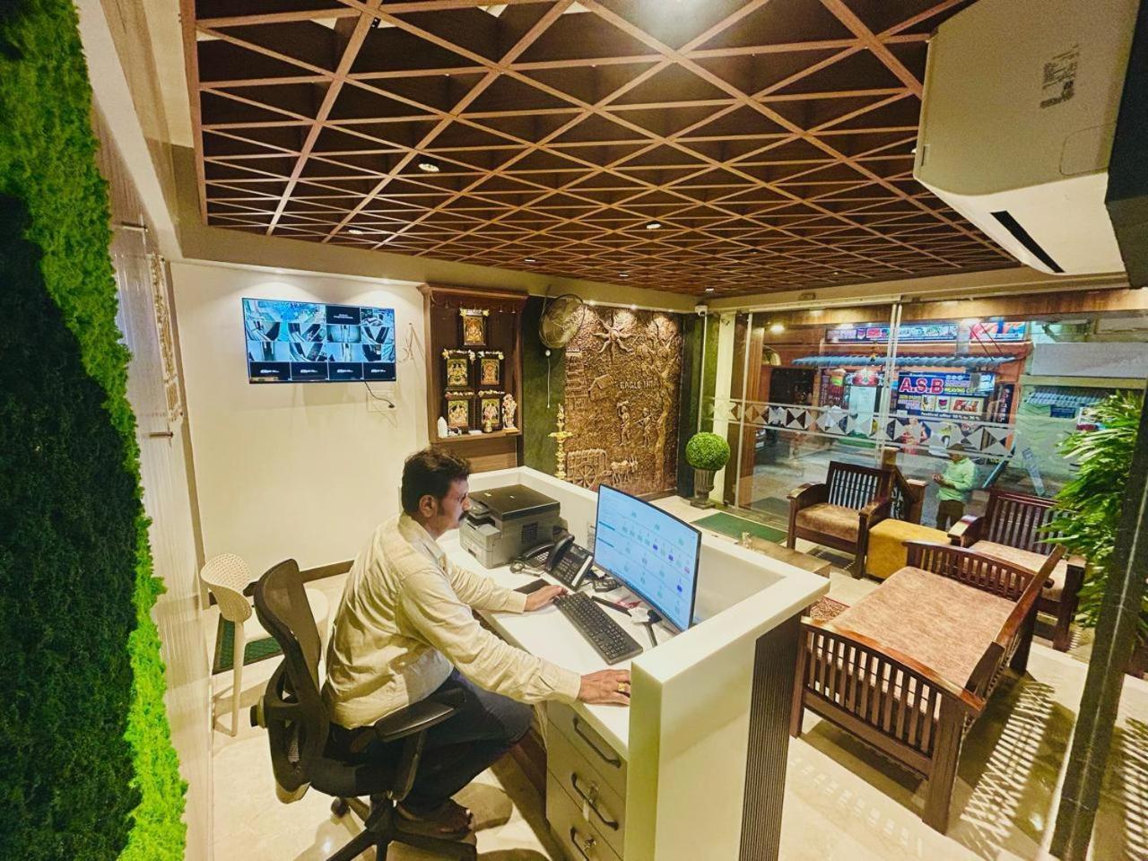 Eagle Inn Stay 칸치푸람 외부 사진